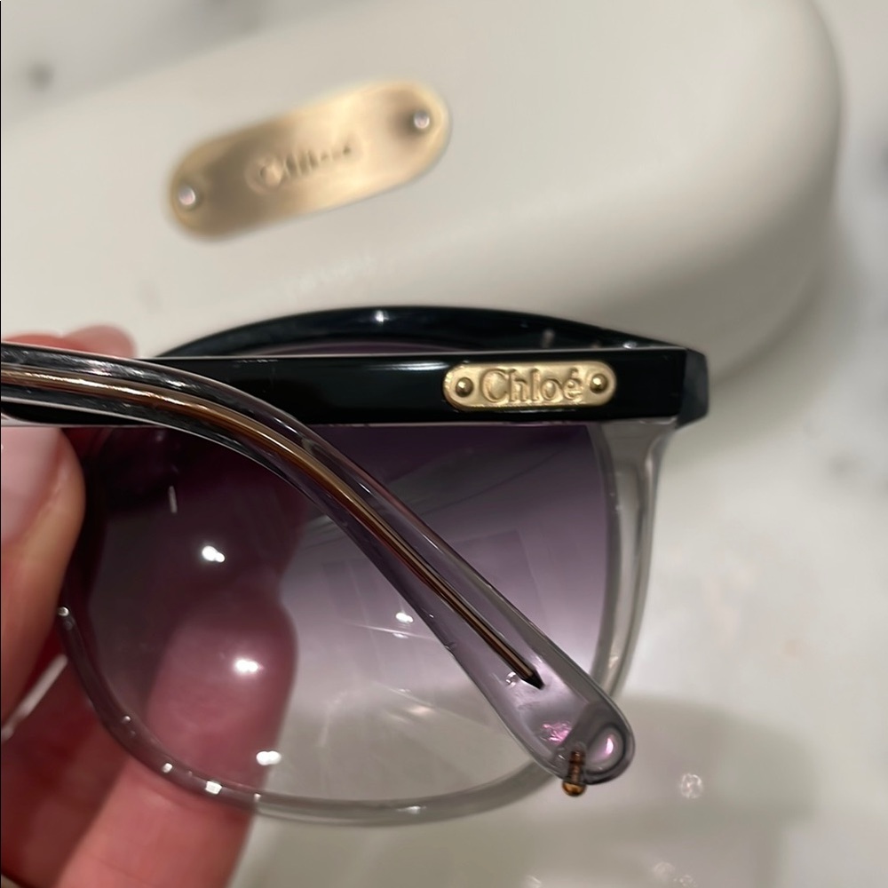 Chloe Women's Black Sunglasses - Picture 4 of 8